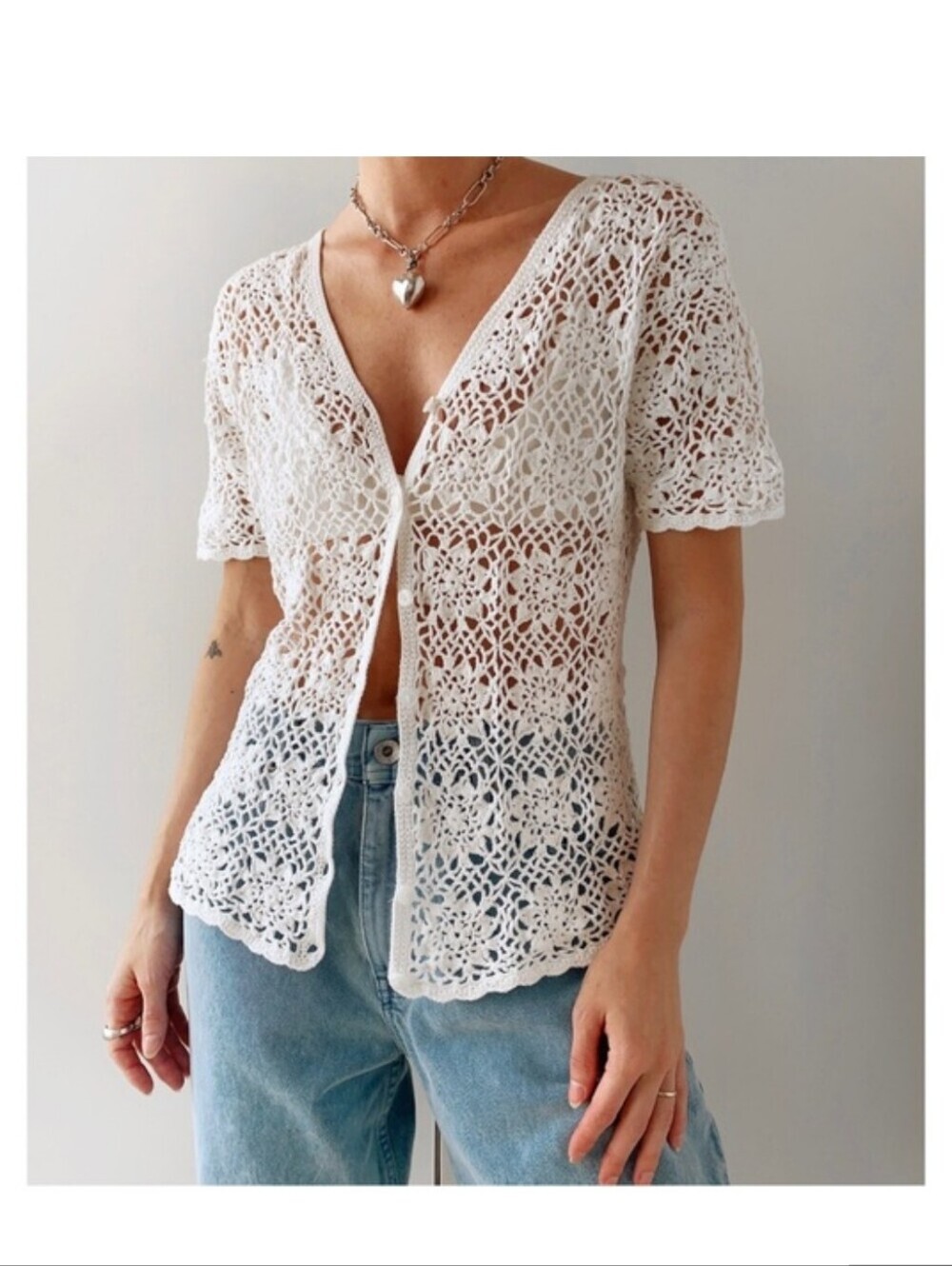 Apostrophe White Crochet Short Sleeve V Neck Button Down Top Size S (6-8)
